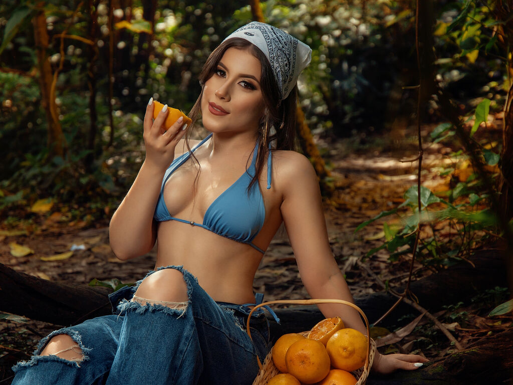 Free Naked AlessiaWhite
