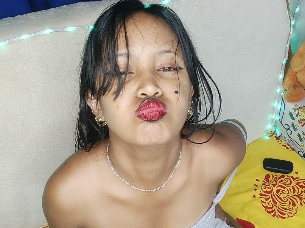 Free Naked LuciaClarcksonne