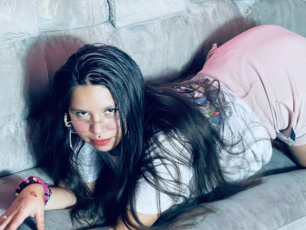 Free Naked MiliSmit